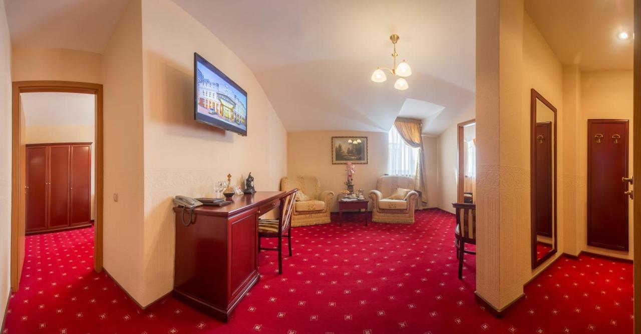Hotel Kupechesky Krasnoyarsk Room photo